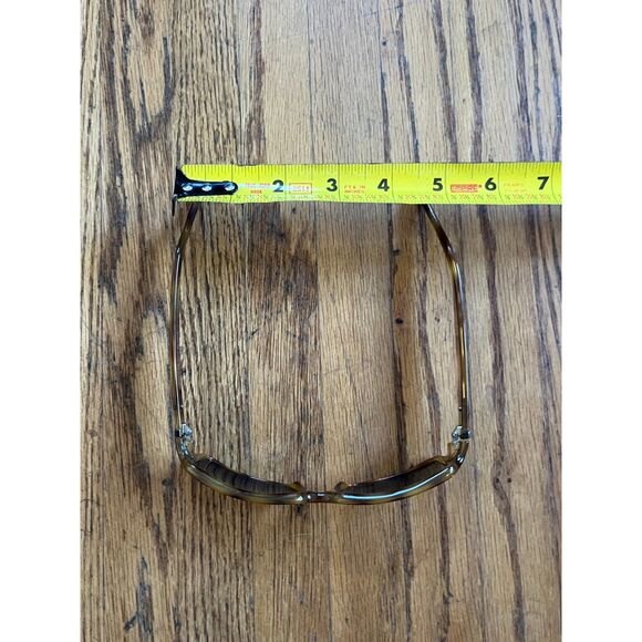 GUCCI Brown Tortoise Sunglasses and Hard Case - Picture 5 of 8